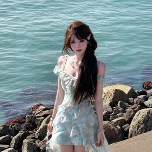 甜美纯欲风碎花吊带连衣裙女夏新款 法式 显瘦收腰不规则海边度假裙