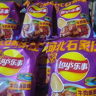 乐事薯片限定口味牛肉拉面味70克袋装休闲特色零食小吃