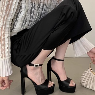 鱼嘴粗跟防水台高跟鞋 13cm一字扣带包跟恨天高凉鞋 时尚 新款 女夏季