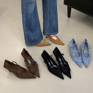 2026秋季新款气质绒面尖头小低跟高跟鞋时尚百搭复古显瘦通勤单鞋