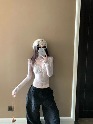 FunnJ方几设计感V领蝴蝶结蕾丝衫