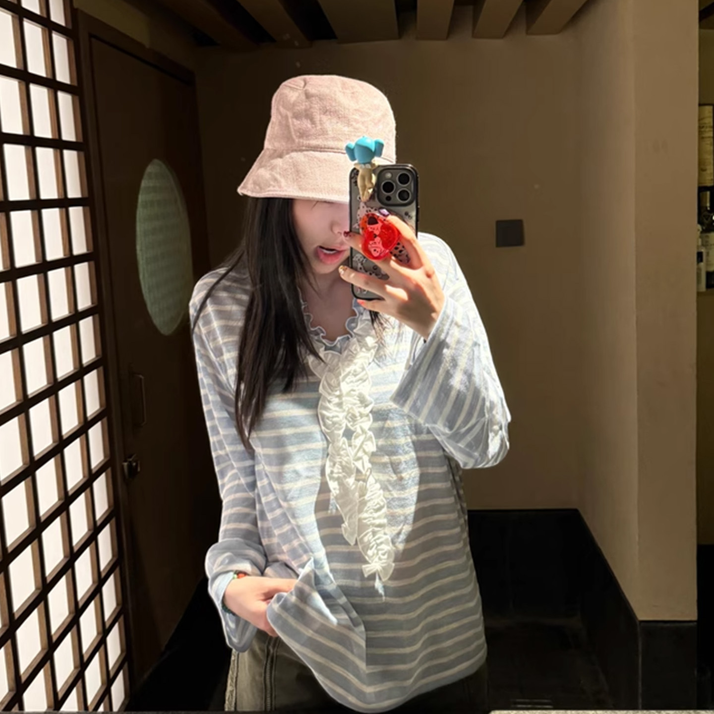 莱赛尔天丝凉感薄款宽松花边V领长袖蓝色条纹海军风防晒罩衫T恤女