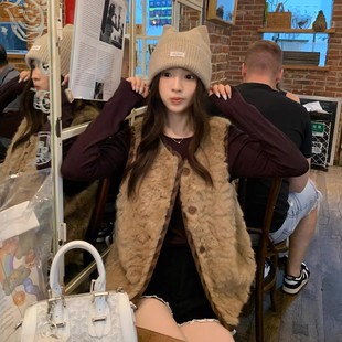 2026新款小湖羊环保毛毛马甲外套女秋冬超火叠穿复古坎肩背心上衣