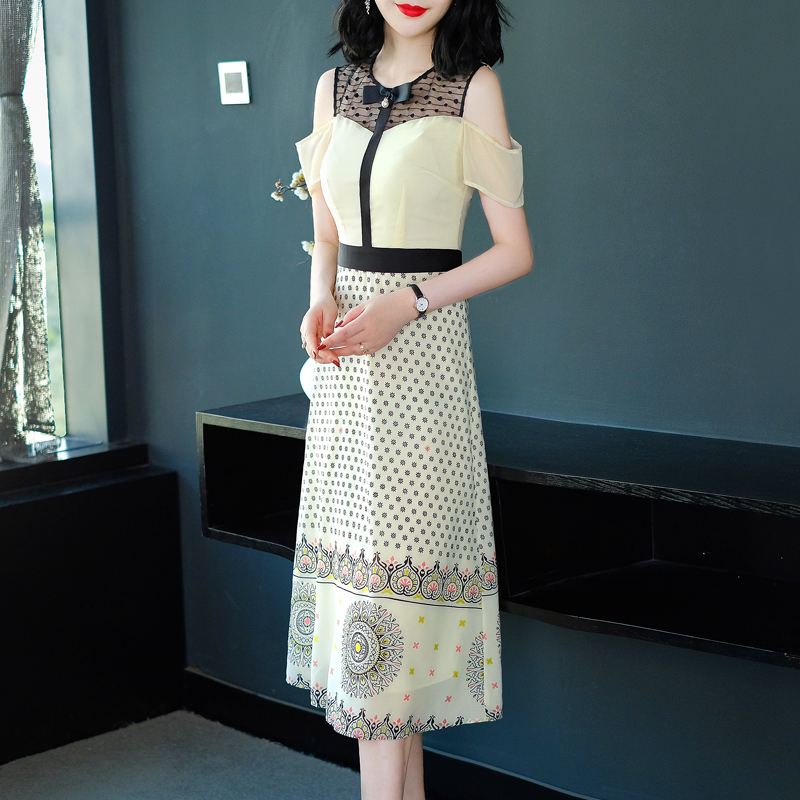 夏款雪纺飞飞袖连衣裙女人味小香风淑女露肩装搭配显肤嫩气质仙美