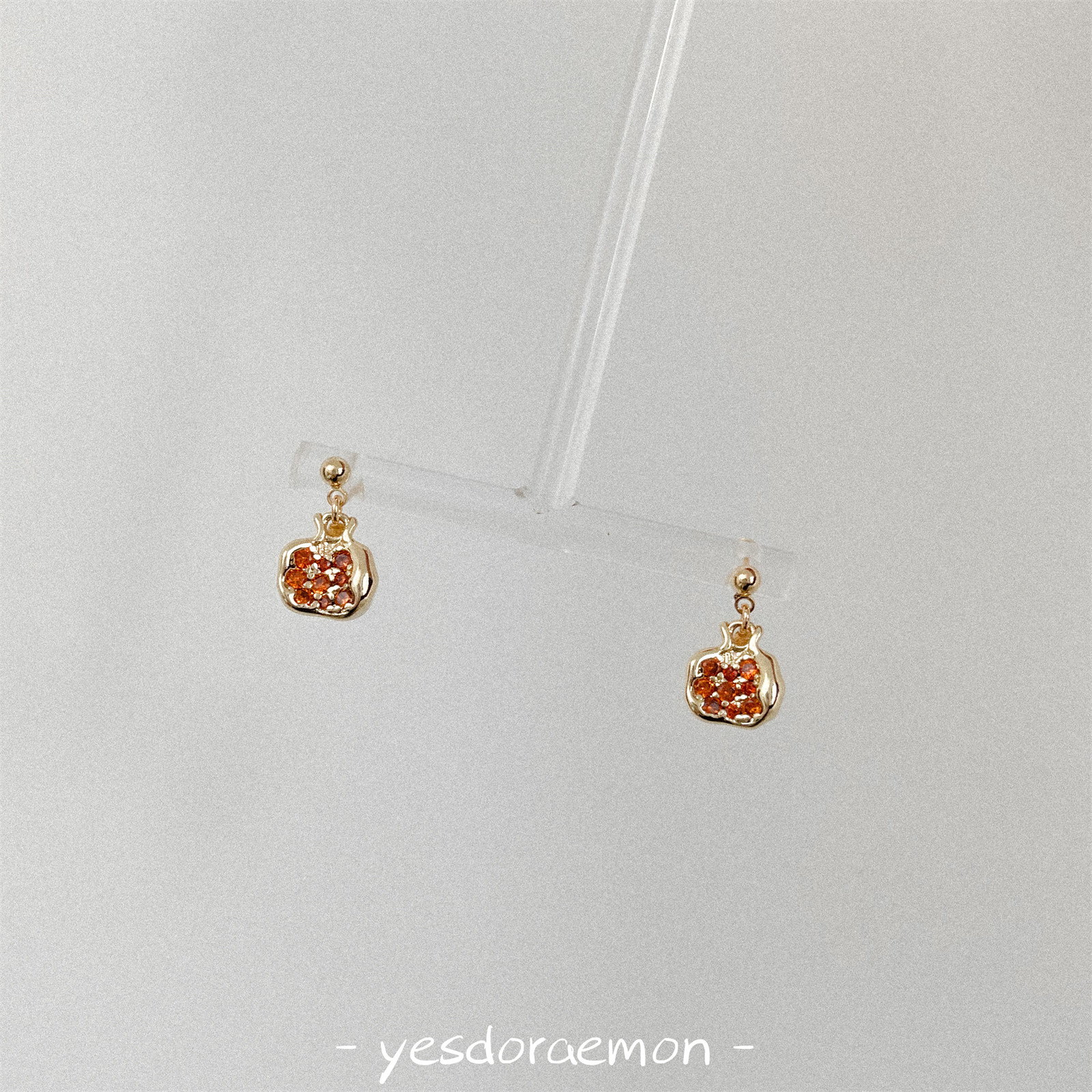 日常百搭镀金石榴耳环