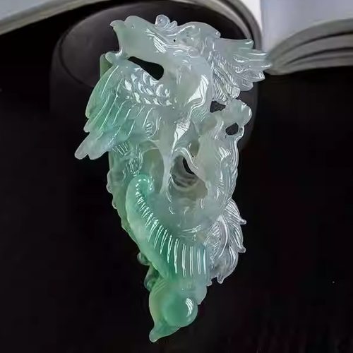 缅甸纯天然翡翠A货精雕母仪