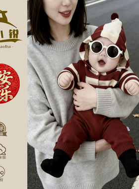 婴儿毛衣针织背带裤分体套装儿童红色连帽过年服超好看宝宝春装
