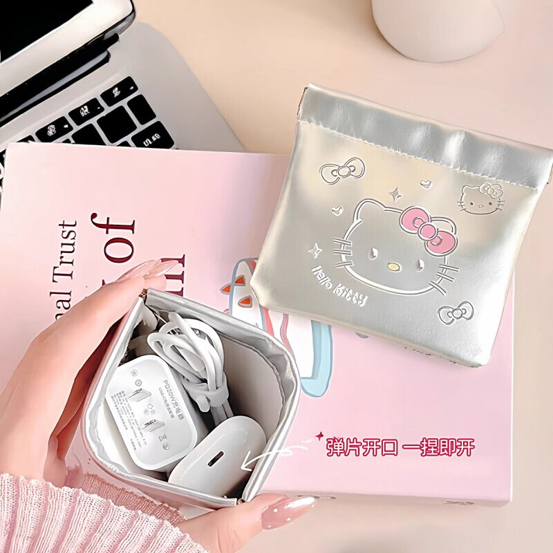 开合非常方便！可爱KT猫弹片化妆包旅行便携式耳机充电线收纳小包