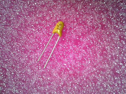 220UF 220钽电容 尺寸7.33MM宽4MM厚1.45MM SMD封装 1OU 16V IC新