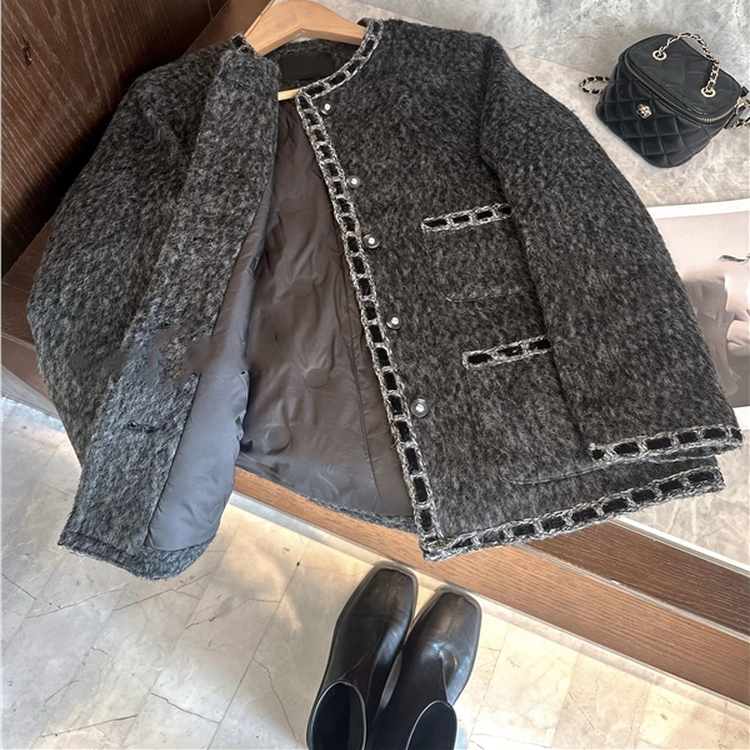 高级感灰色羽绒内胆羊毛小香风外套女冬加厚保暖中长款毛呢大衣