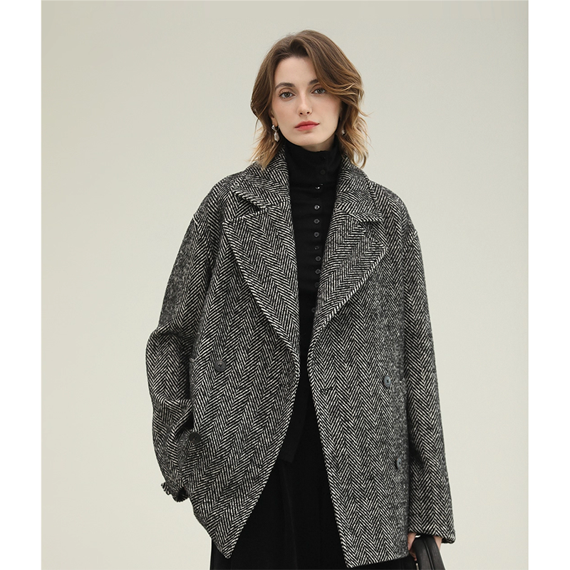 COCOBELLA复古气质人字纹翻领大衣女英伦风冬毛呢外套WL3217