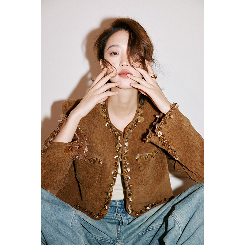 爵莱菲大码秋冬简约博主风手缝亮片棕色小香风外套胖mm
