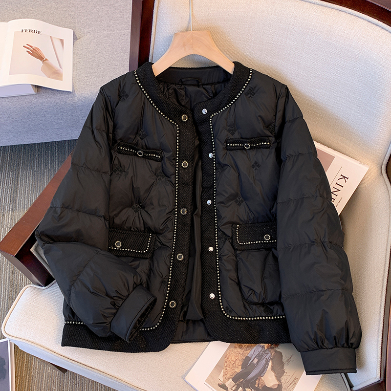 爵莱菲大码胖mm短款黑色小香风羽绒服女2025新款冬季爆款轻薄