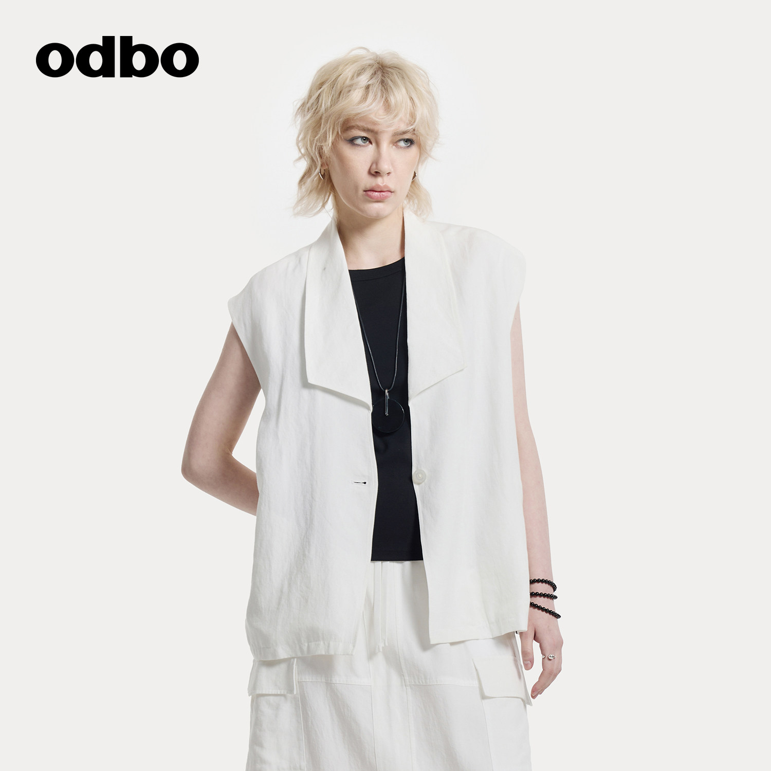 odbo/欧迪比欧无袖马甲外套女春秋季时尚设计感小众坎肩背心上衣
