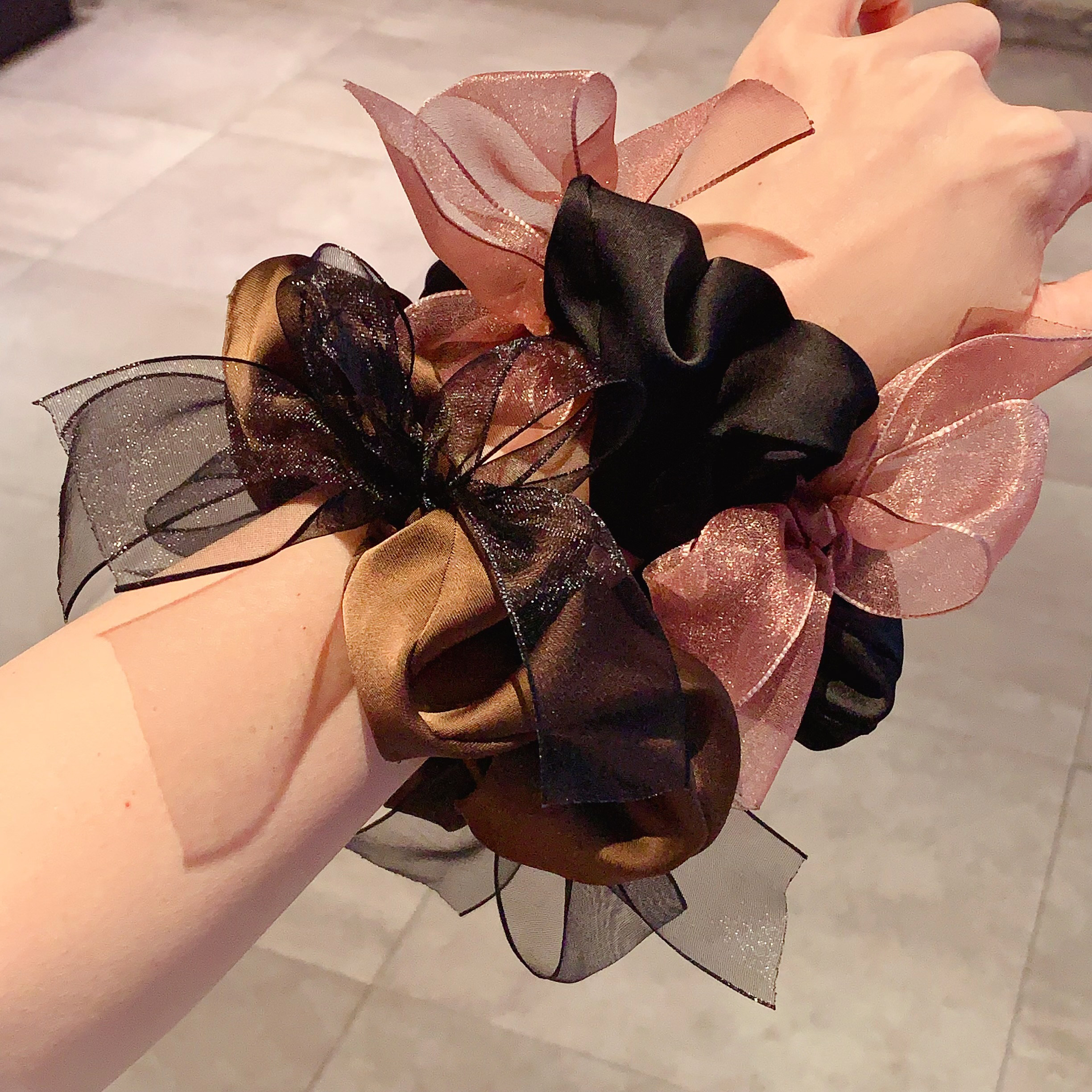 时尚高级感缎面蝴蝶结大肠发圈