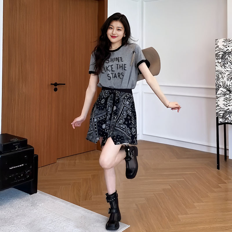 时髦运动风休闲套装女夏季字母印花撞色短袖T恤复古短裤裙两件套