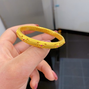 黄金包银手镯女款时尚气质款百搭轻奢款錾刻花丝蝴蝶手镯高级感