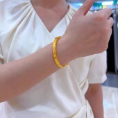 黄金包银新款 闭口亮面实心送礼物 手镯女龙鳞碎冰冰碎碎冰纯金同款