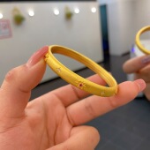 黄金包银手镯女红宝石十字花拉丝手镯时尚 高级感2025年限定高定 款