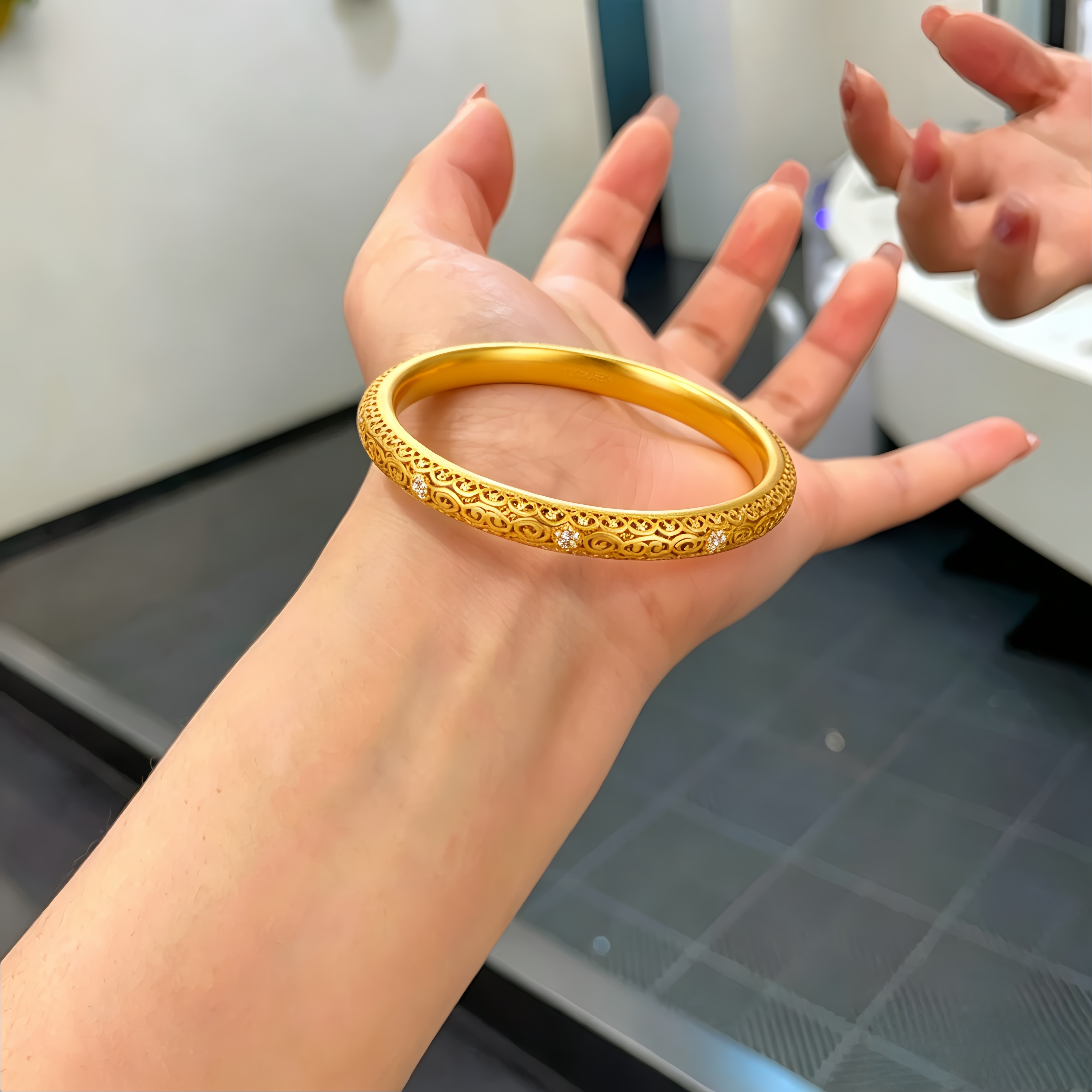 水贝黄金包银手镯女花丝如意高级感镂空定制首饰2026年送女友礼物