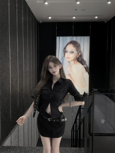 黑色褶皱polo领长袖衬衫女装收腰修身衬衣设计感小众气质上衣夏季