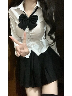 纯欲JK制服辣妹紧身收腰衬衫长袖
