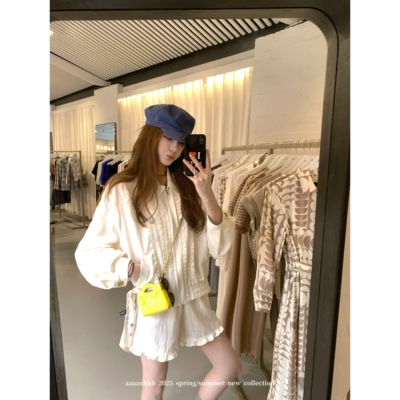 aaaaxbbb两色木耳边套装翻领长袖