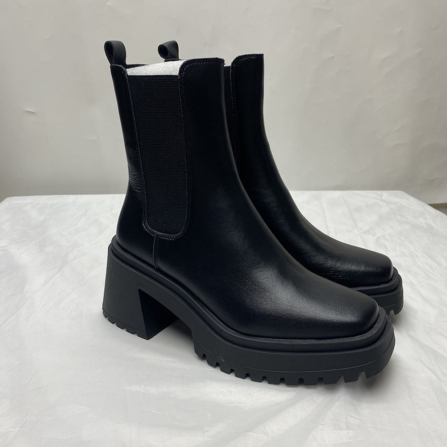 KOREAN VERSION OF WOMENS BOOTS AUTUMN NEW FOUR-COLOR CLASSIC SOLID COLOR VERSATILE CHELSEA SHORT BOOTS THICK-SOLED HIGH-HEELED MARTIN BOOTS