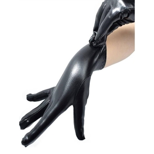 手套女冬皮质短款漆皮性感黑色亮皮舞台表演设计感潮