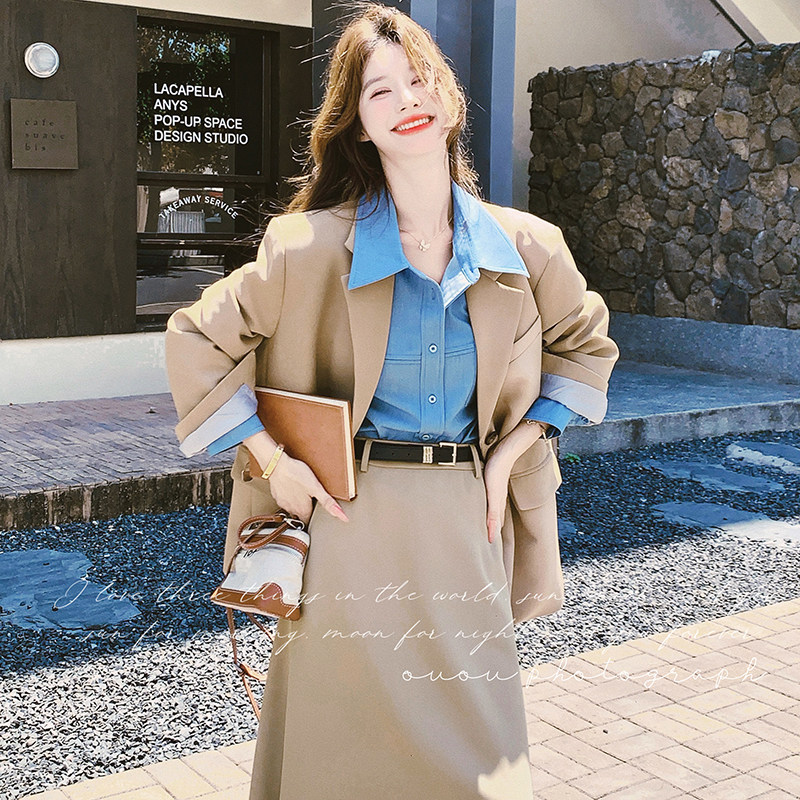 2026秋季气质卡其西装三件套女