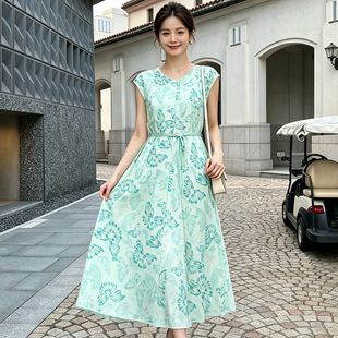 女士夏季棉绸连衣裙收腰显瘦2026新款V领A字妈妈大码宽松遮肉长裙