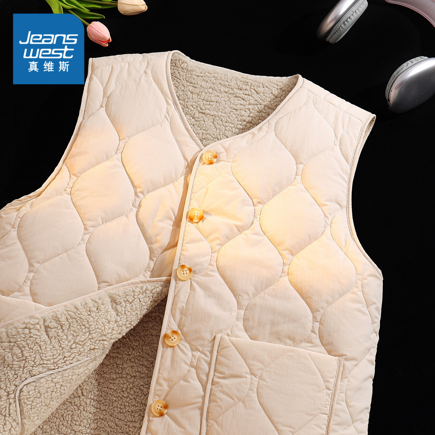 NOB真维斯女士两面穿加绒棉马甲