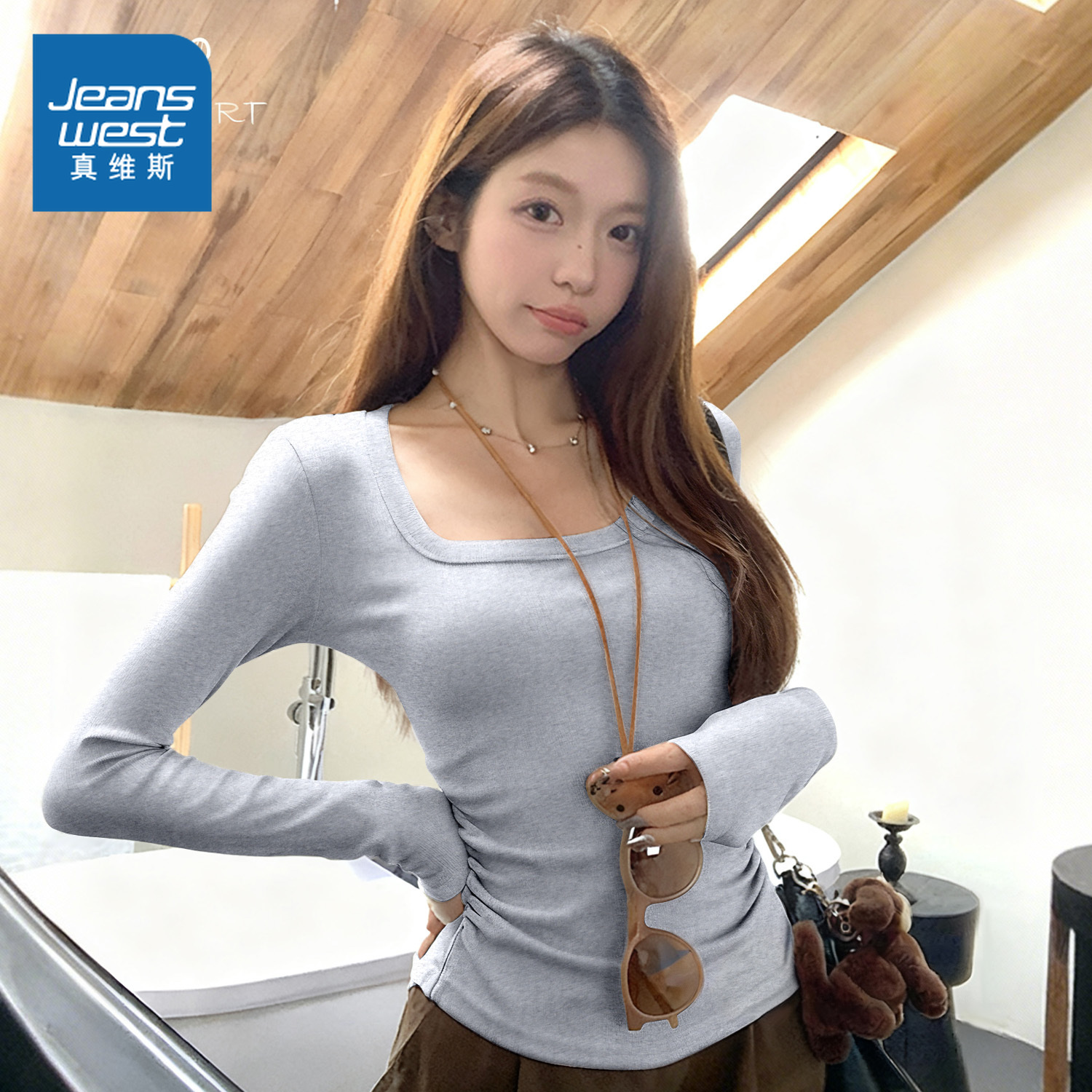 真维斯方领抽褶打底衫女