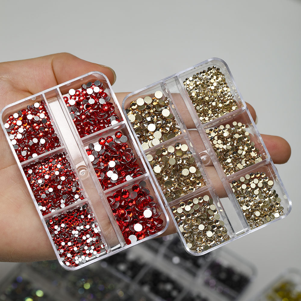 新年美甲钻平底大红香槟大小混装玻璃钻6格盒装指甲DIY装饰小饰品,彩妆/香水/美妆工具,指甲装饰,淘宝优惠券,粉丝福利购,淘宝优惠卷