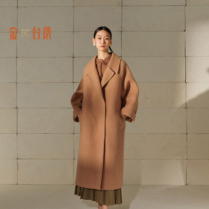 金台绣毛呢大衣女简约气质长款西装领全羊毛腰带大衣冬J36881