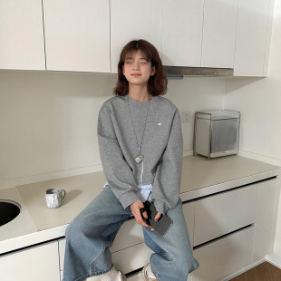木沐家早春新款 下擺荷葉邊拼接假兩件圓領(lǐng)衛(wèi)衣女2025韓系減齡上衣