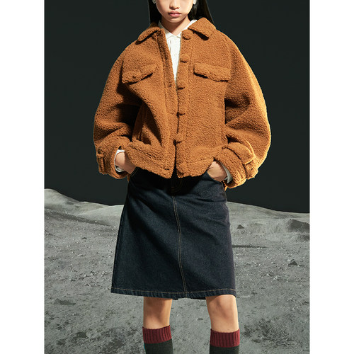 棕色宽松羊羔毛毛外套
