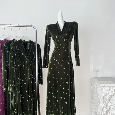 莓雾曳地 秋冬内搭裙双色丝绒蝴蝶印花长裙连衣裙a字裙子