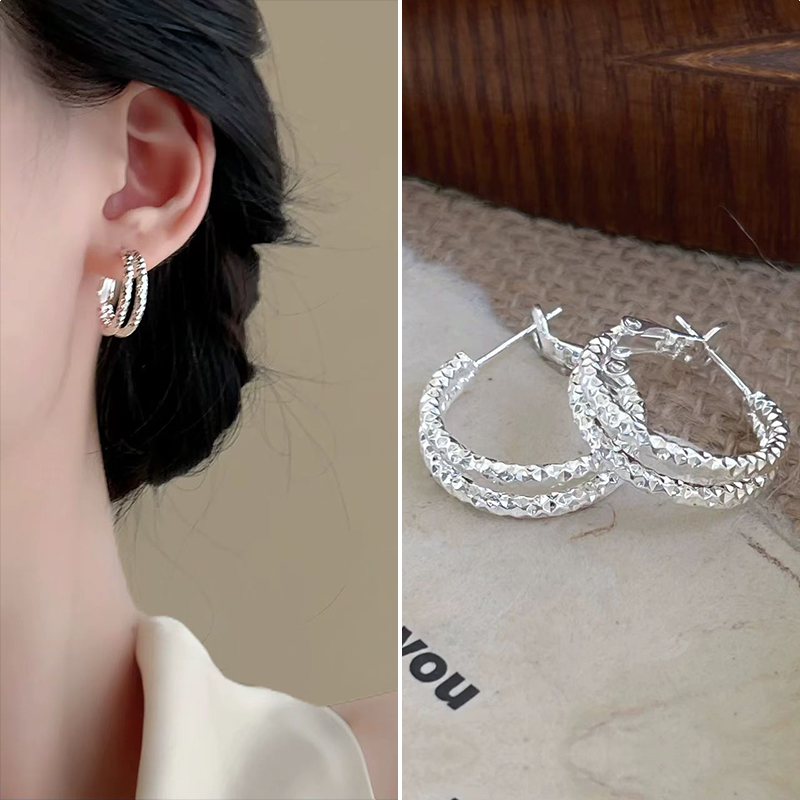 欧美时尚双层褶皱银色耳圈