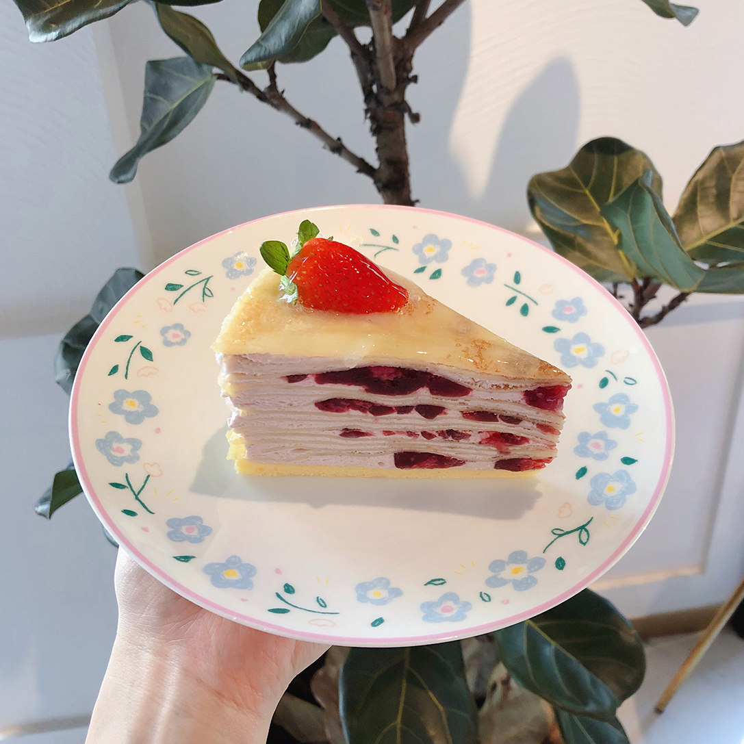 es设计ins手绘花朵西餐盘子小清新蛋糕盘早餐盘美食拍照道具新年