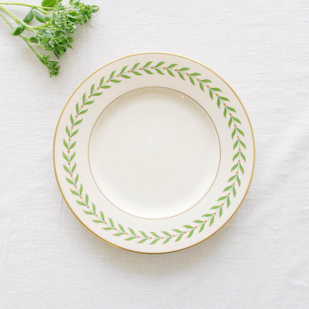 S|ins small fresh leaves steak plate