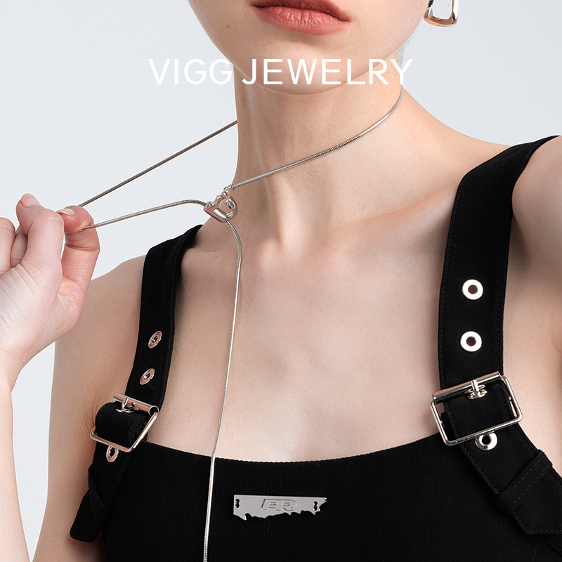 VIGG合金字母项链情侣项链