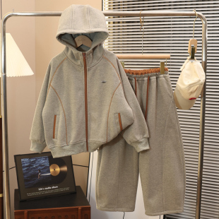 男大童秋冬加绒套装2026新款儿童加厚连帽卫衣两件套男孩冬季运动