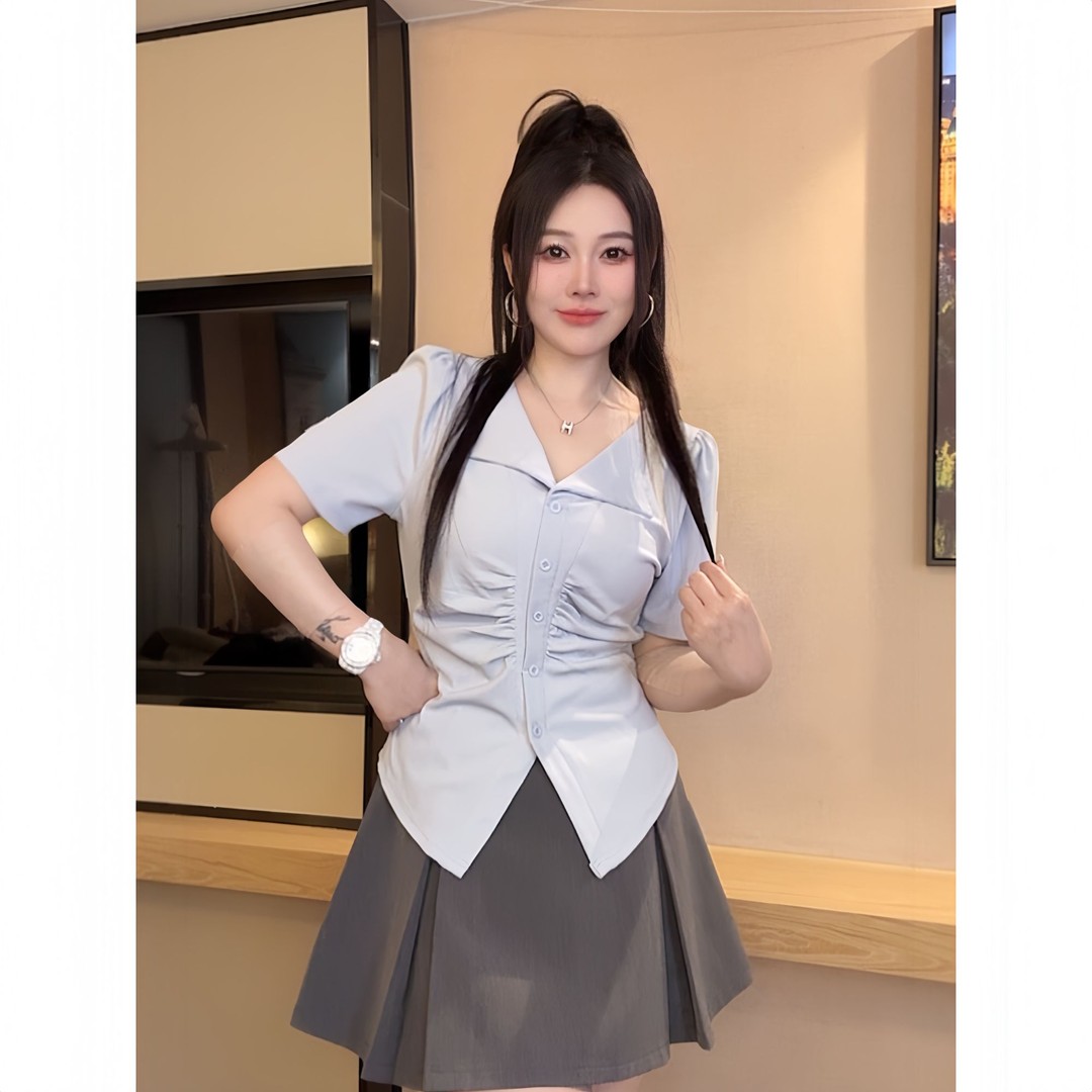 大码女装胖mm2025夏季新款设计感V领褶皱正肩短袖T恤显瘦遮肉上衣