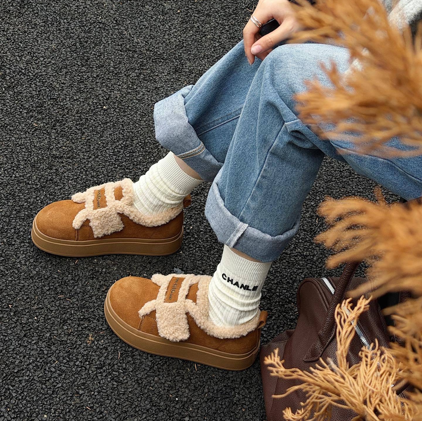 欧洲站2025冬季新款时尚加绒保暖雪地靴女百搭魔术贴勃肯鞋棉鞋潮