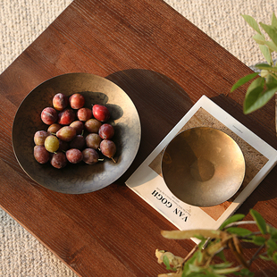 形上侘寂风黄铜水果盘侘寂中古客厅餐桌茶室摆件桌面装饰品托盘