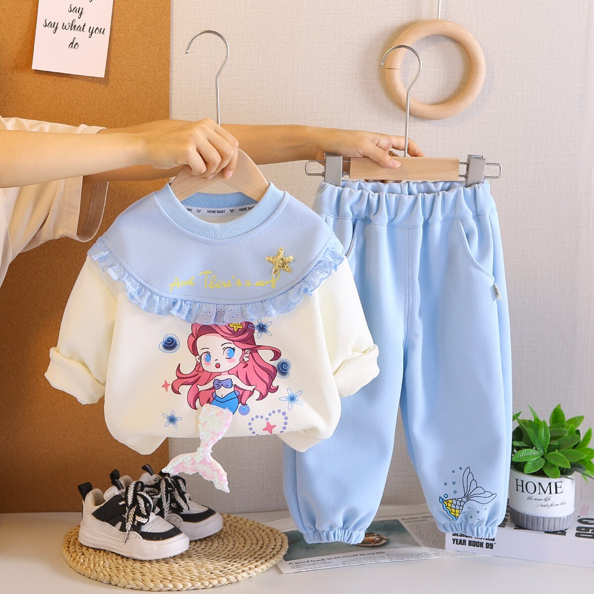 女童秋季洋气纯棉卡通卫衣套装2025新款儿童春秋装宝宝衣服两件套