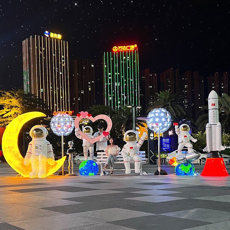 良泽玻璃钢户外太空人宇航员雕塑