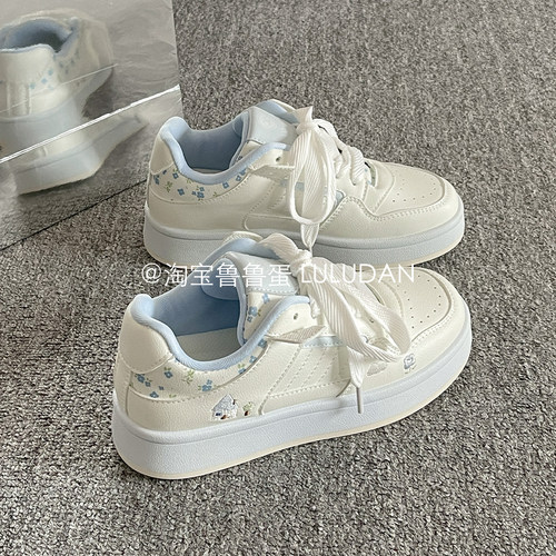 鲁鲁蛋 韩系厚底小白鞋女款2026新款春季板鞋ins潮百搭小众面包鞋