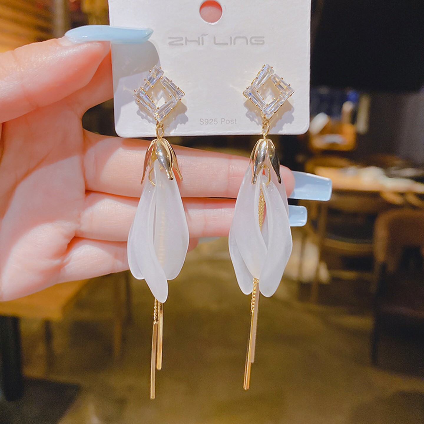 S925银针耳钉甜美高级感白色花朵流苏耳环女几何水晶长款气质耳饰